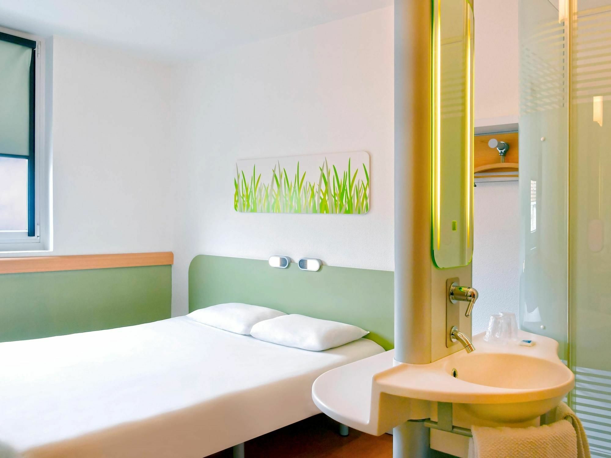 Ibis Budget Saint-Quentin Centre Gare Luaran gambar