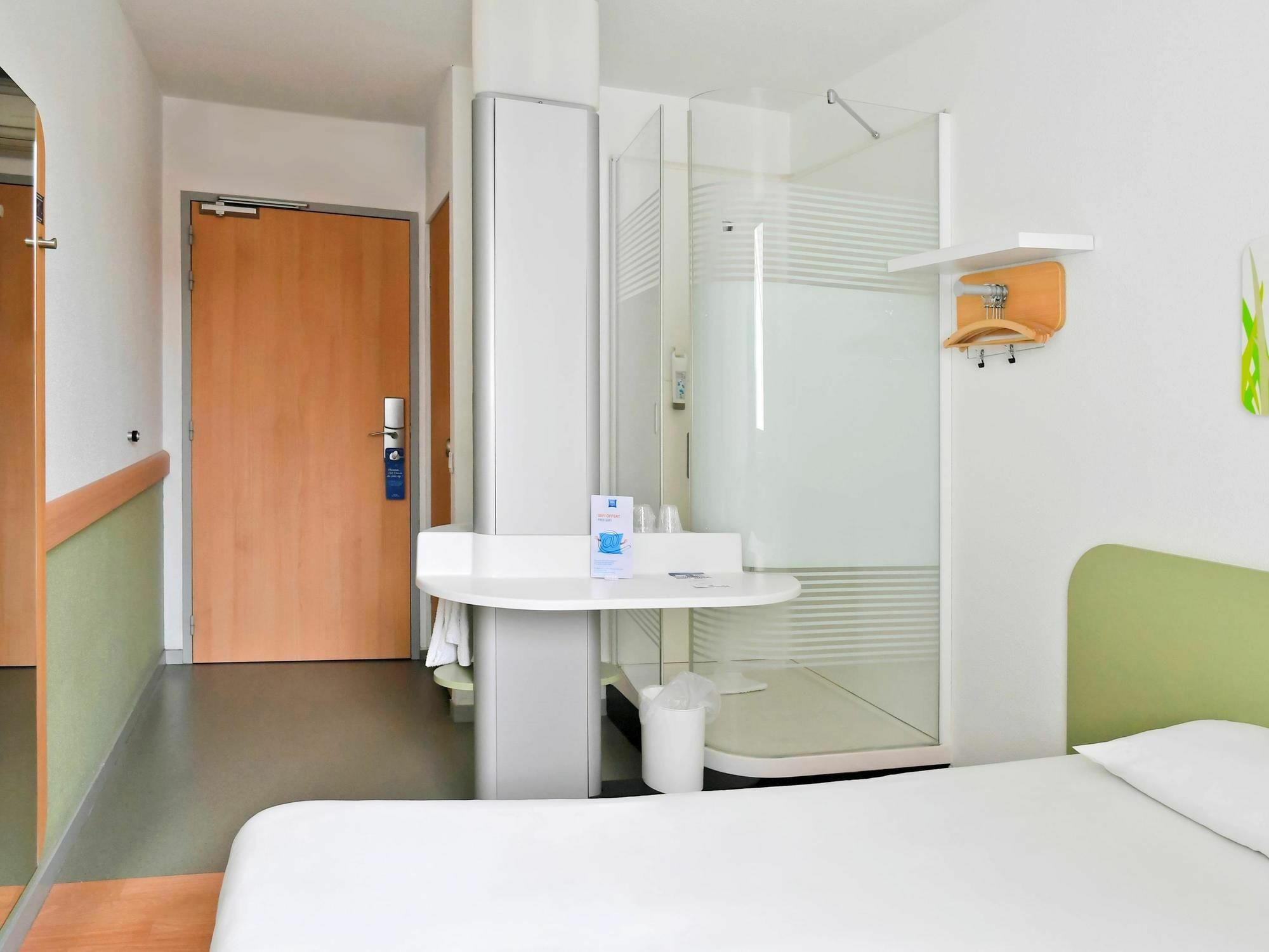 Ibis Budget Saint-Quentin Centre Gare Luaran gambar